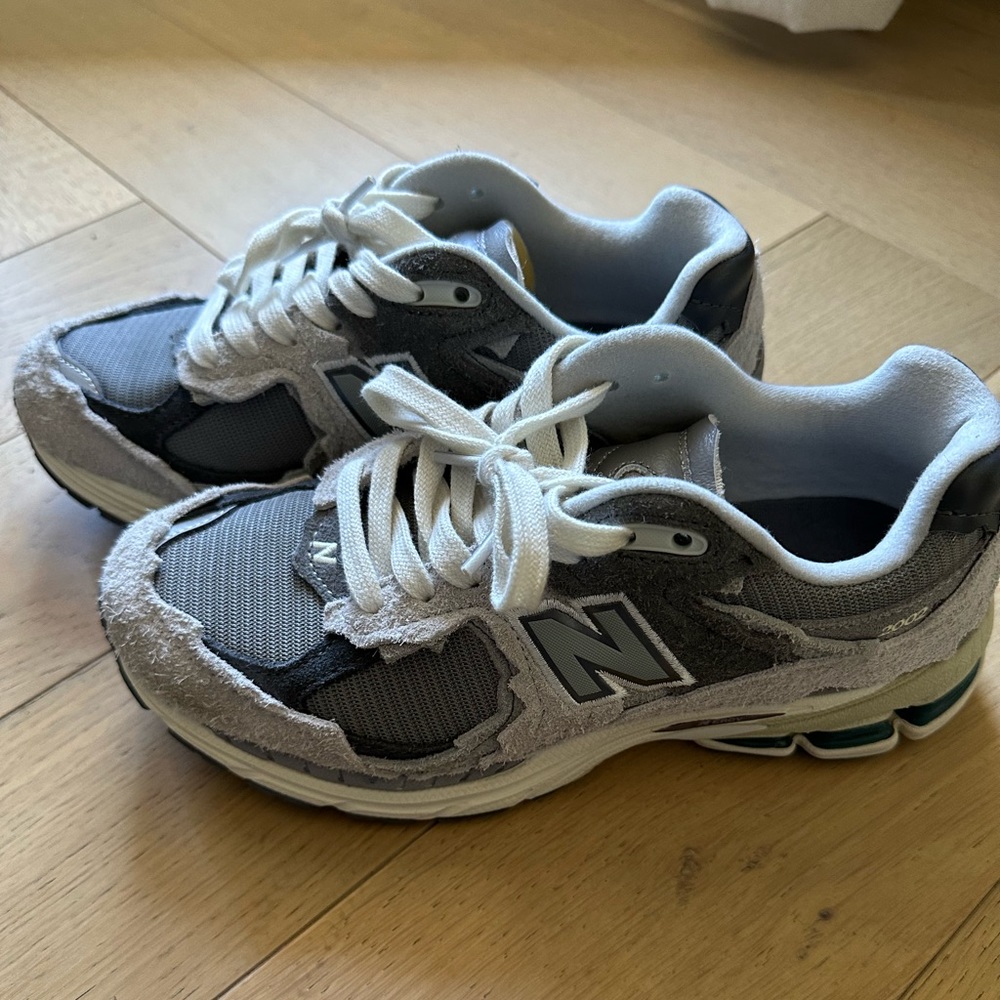 Womens New Balance 2002R Rain Cloud